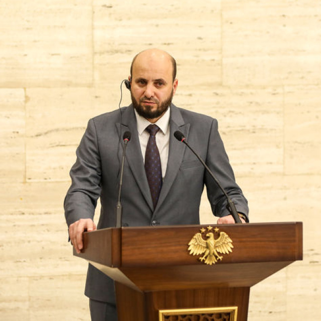 "Aylık 831 milyon dolara ihtiyacımız var"