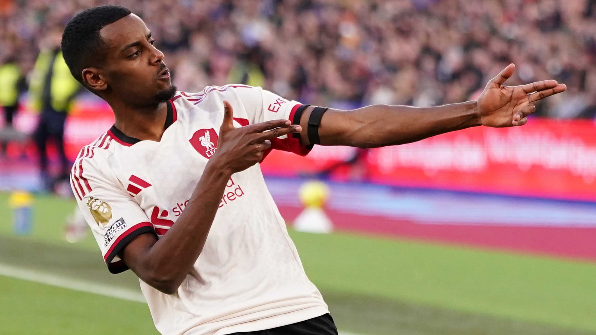 Liverpool tek attı 3 aldı!
