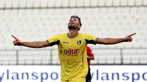 Trendyol 1. Lig'in 8. haftasında İstanbulspor, deplasmanda Manisa FK'yı 1-0