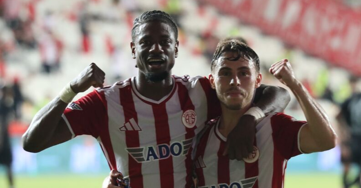 Antalyaspor evinde farklı kazandı!