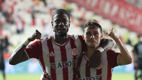 Antalyaspor evinde farklı kazandı!