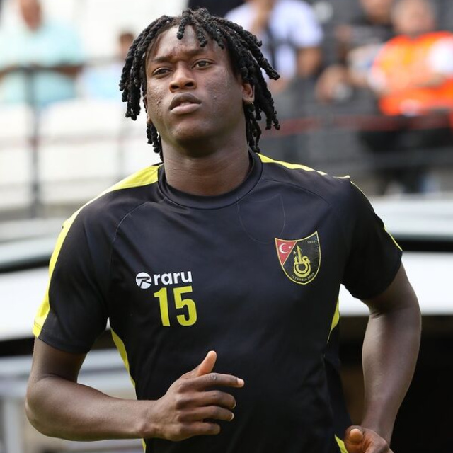 Elvin Mendy hastaneye kaldırıldı