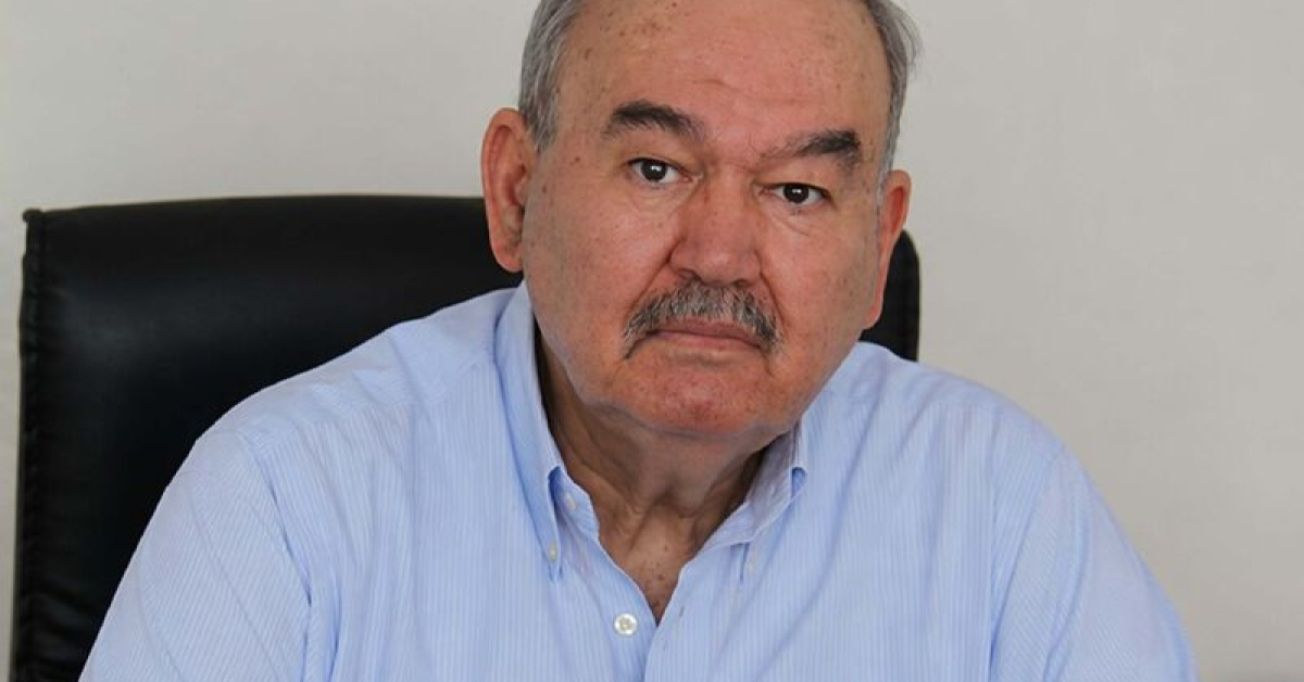 Burhan Özfatura hayatını kaybetti