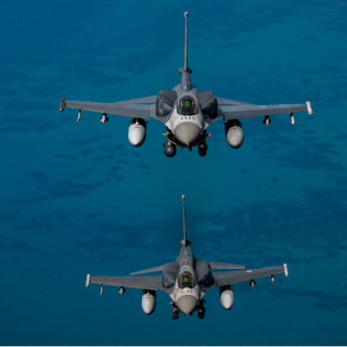 Türk uçakları Kıbrıs'ın güneyinde uçtu