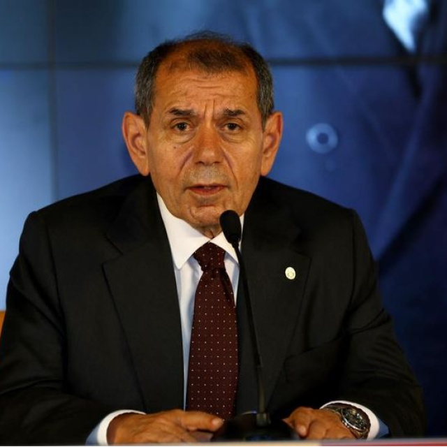 Dursun Özbek'ten Okan Buruk'a destek!