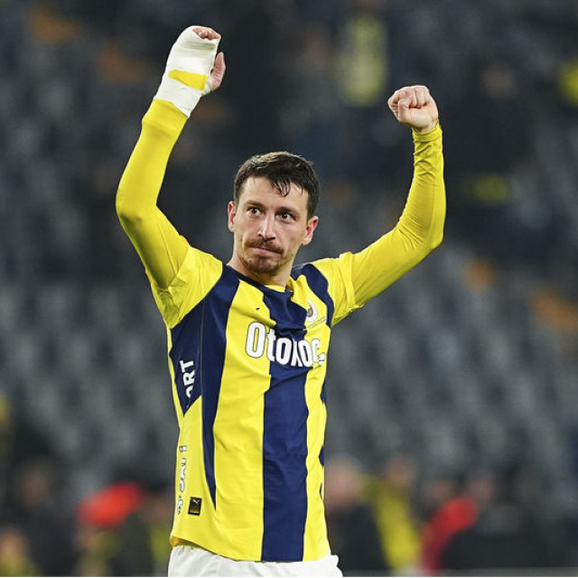 Mert Hakan sahalara dönüyor!