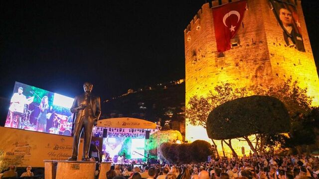 Cazın kalbi Alanya'da attı