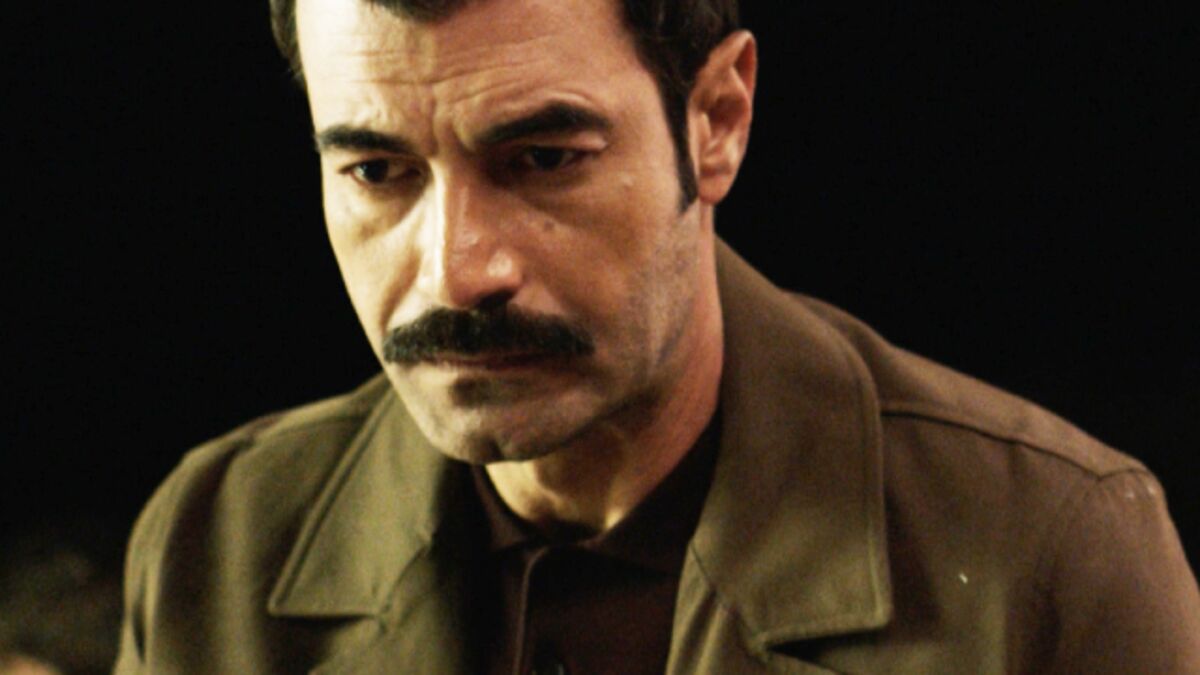 "Babanı mı özledin yoksa?"