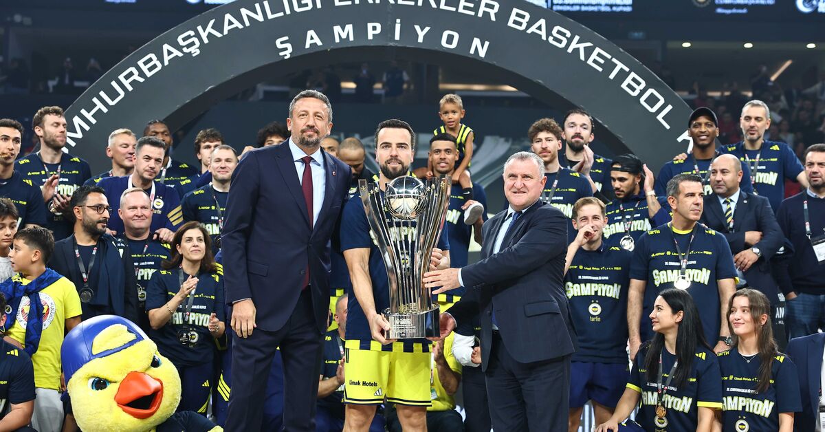 "Önümüzde hedeflediğimiz 3 kupa daha var!"