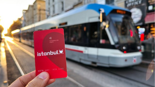 İBB'den öğrencilere 1 TL'ye abonman!
