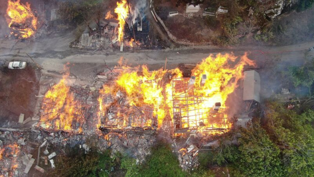 Kastamonu'da yangın! 10 ev kül oldu