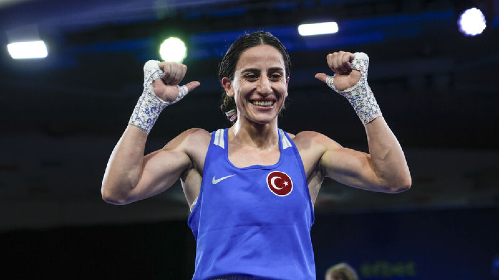 Gizem Özer Yarı Finale Yükseldi, Madalyayı Garantiledi