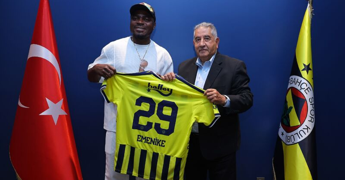 Emenike'den Fenerbahçe'ye ziyaret!
