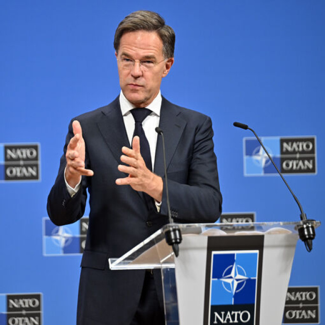 Rutte'den Grönland mesajı