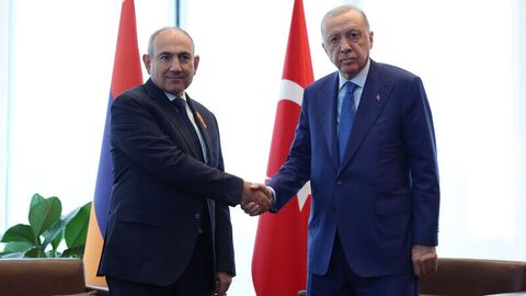 Cumhurbaşkanı Erdoğan, Paşinyan ile görüştü