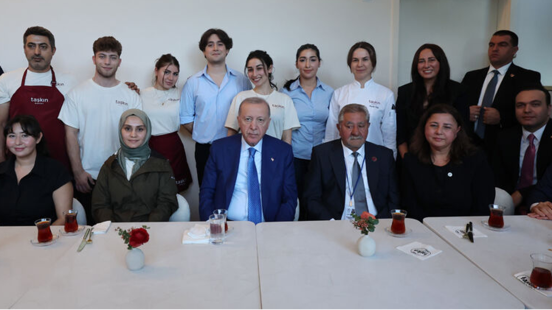 Erdoğan, New York'ta kafede vatandaşlarla buluştu