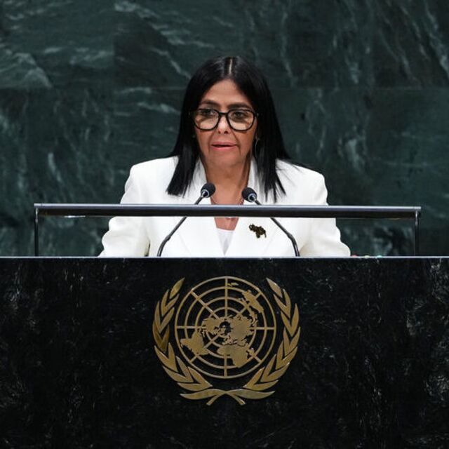 "Venezuela'da demokratik geçiş süreci başladı"