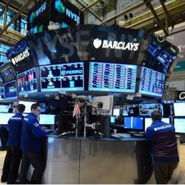 Küresel piyasalarda petrol ve faiz baskısı