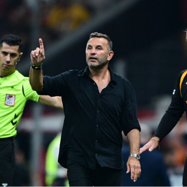 Okan Buruk eleştirilere kafayı takmıyor!