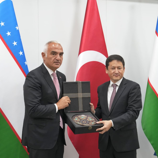 Bakan Ersoy: 25 eserin Özbekistan'da çevirisi ve yayımı için destek verdik"