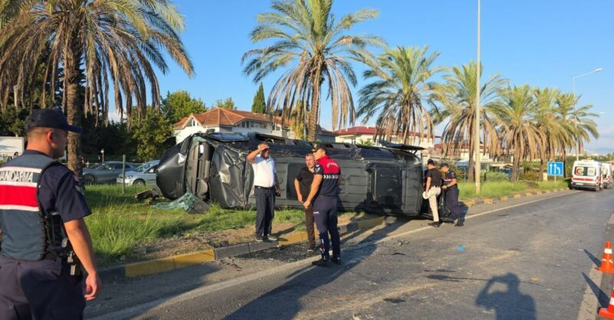 17 yaralı! Antalya'da zincirleme kaza