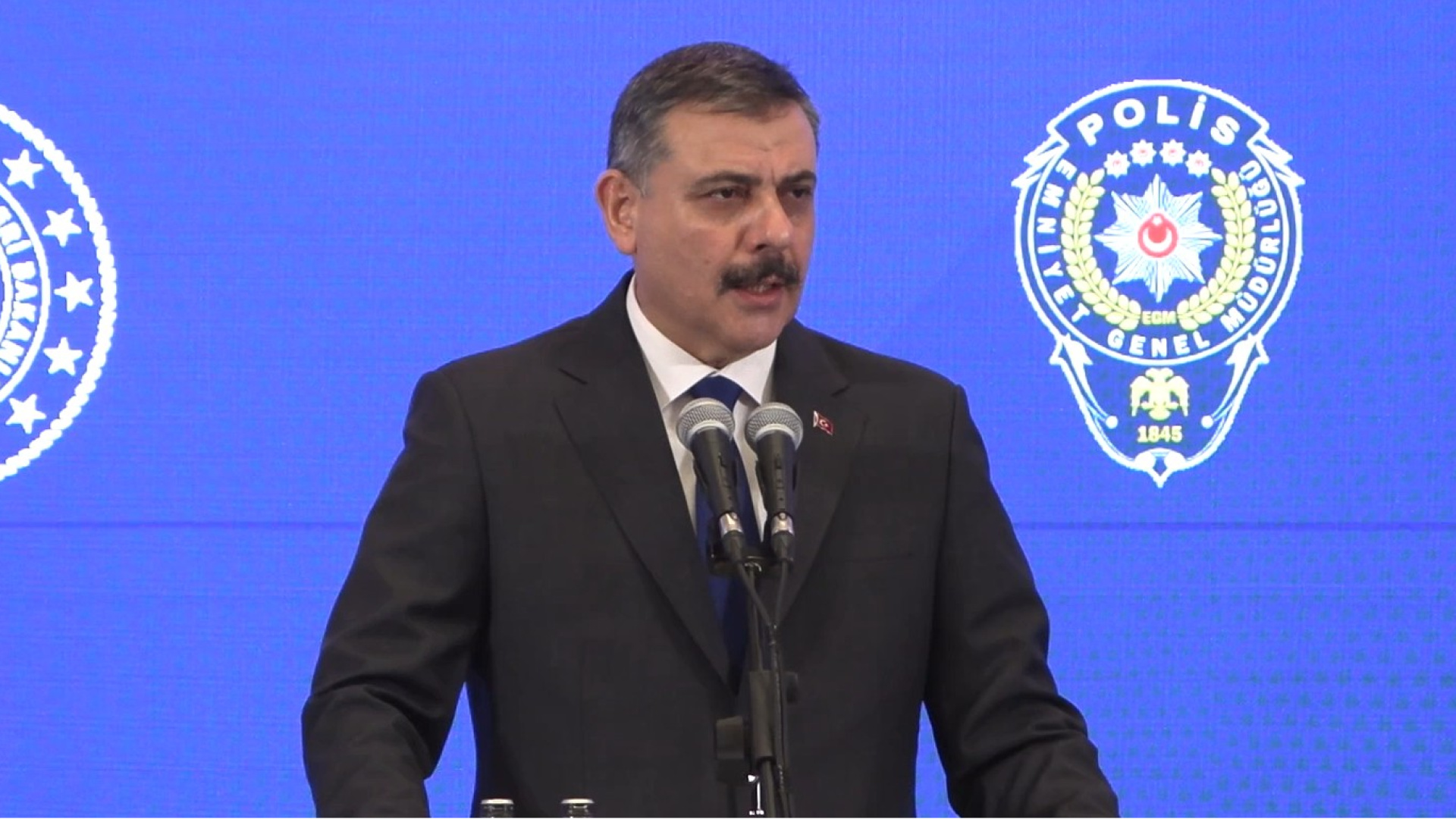Sınır Ötesi Kapan operasyonu: 44 ülkeden 714 firari suçlu Türkiye'ye getirildi