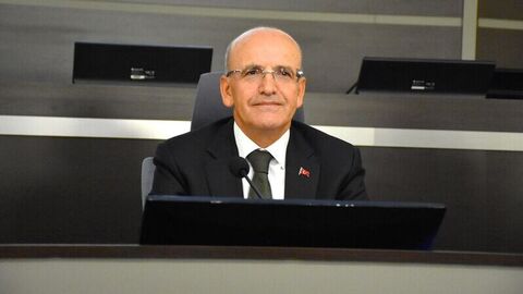 Bakan Mehmet Şimşek, ekonomi politikalarına ilişkin yapılan bazı