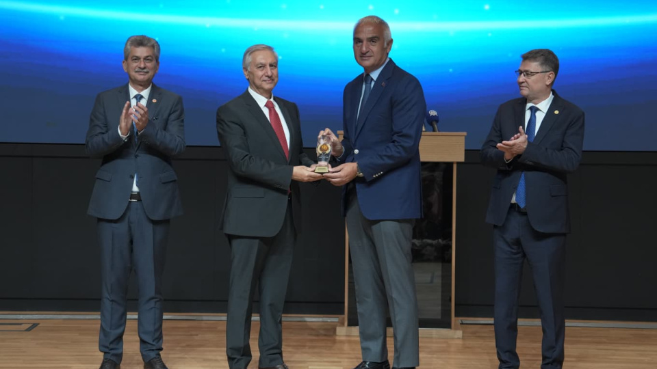 Türk Diline Hizmet Ödülleri sahiplerini buldu
