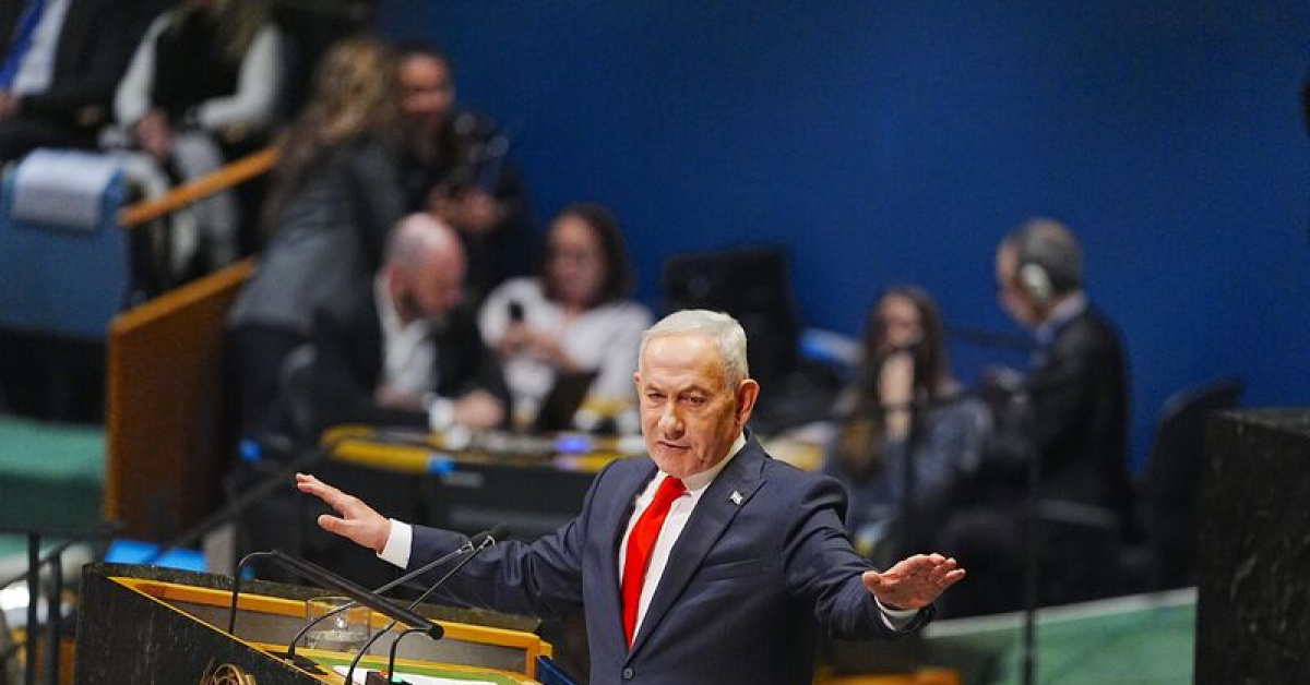 Netanyahu konuşurken salonu terk edenleri not aldılar!