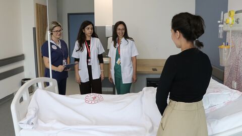 3 yaşındaki çocuğun midesinden ve boğazından 21 parça mıknatıslı top çıkarıldı