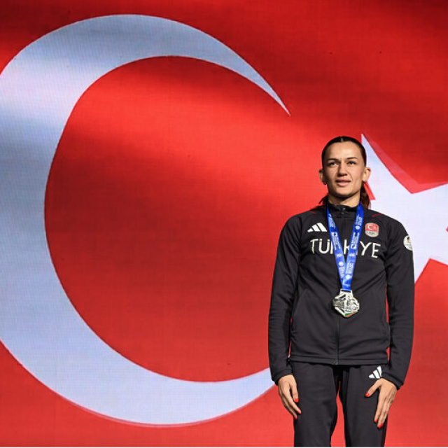 Cumhurbaşkanı Erdoğan, Akbaş'ı tebrik etti