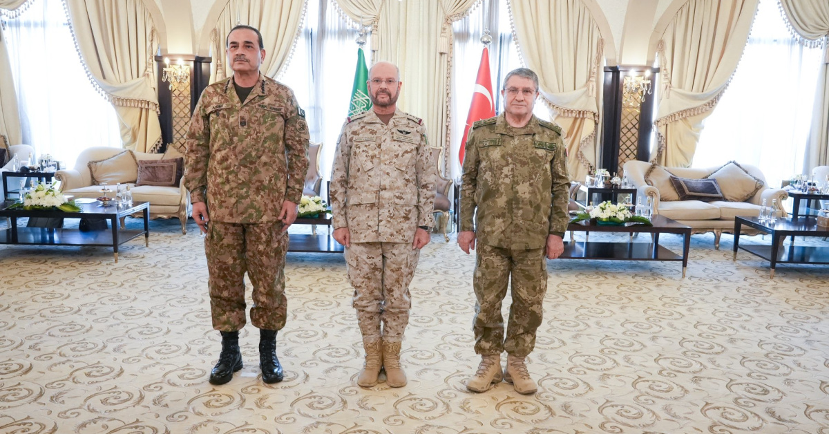 Genelkurmay Başkanı Suudi Arabistan'da toplantıya katıldı