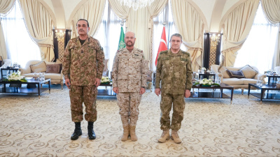 Genelkurmay Başkanı Suudi Arabistan'da toplantıya katıldı