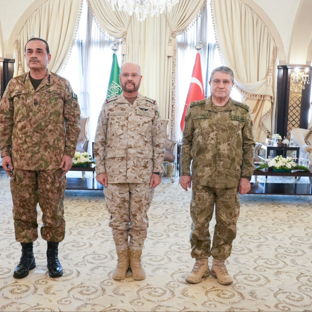 Genelkurmay Başkanı Suudi Arabistan'da toplantıya katıldı