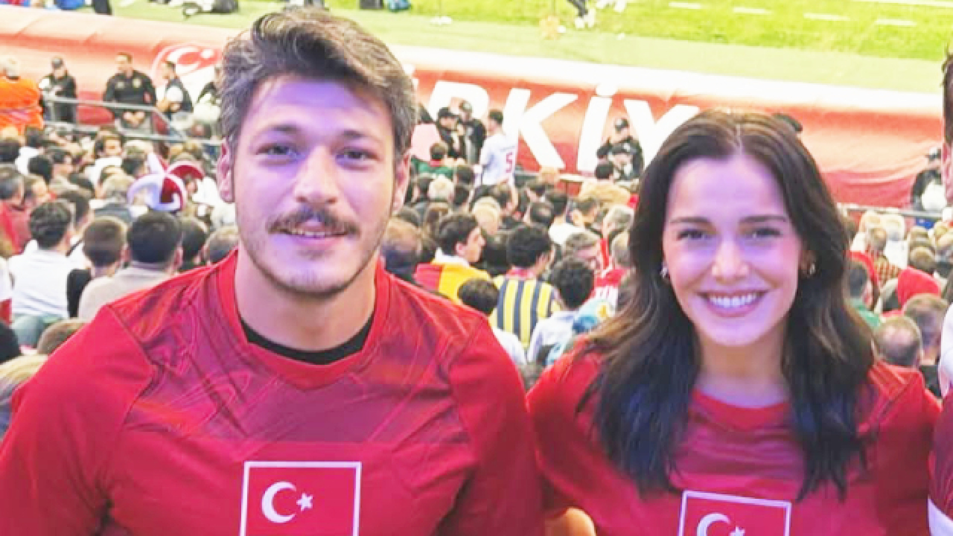 Aşıklar milli maçta haber görseli