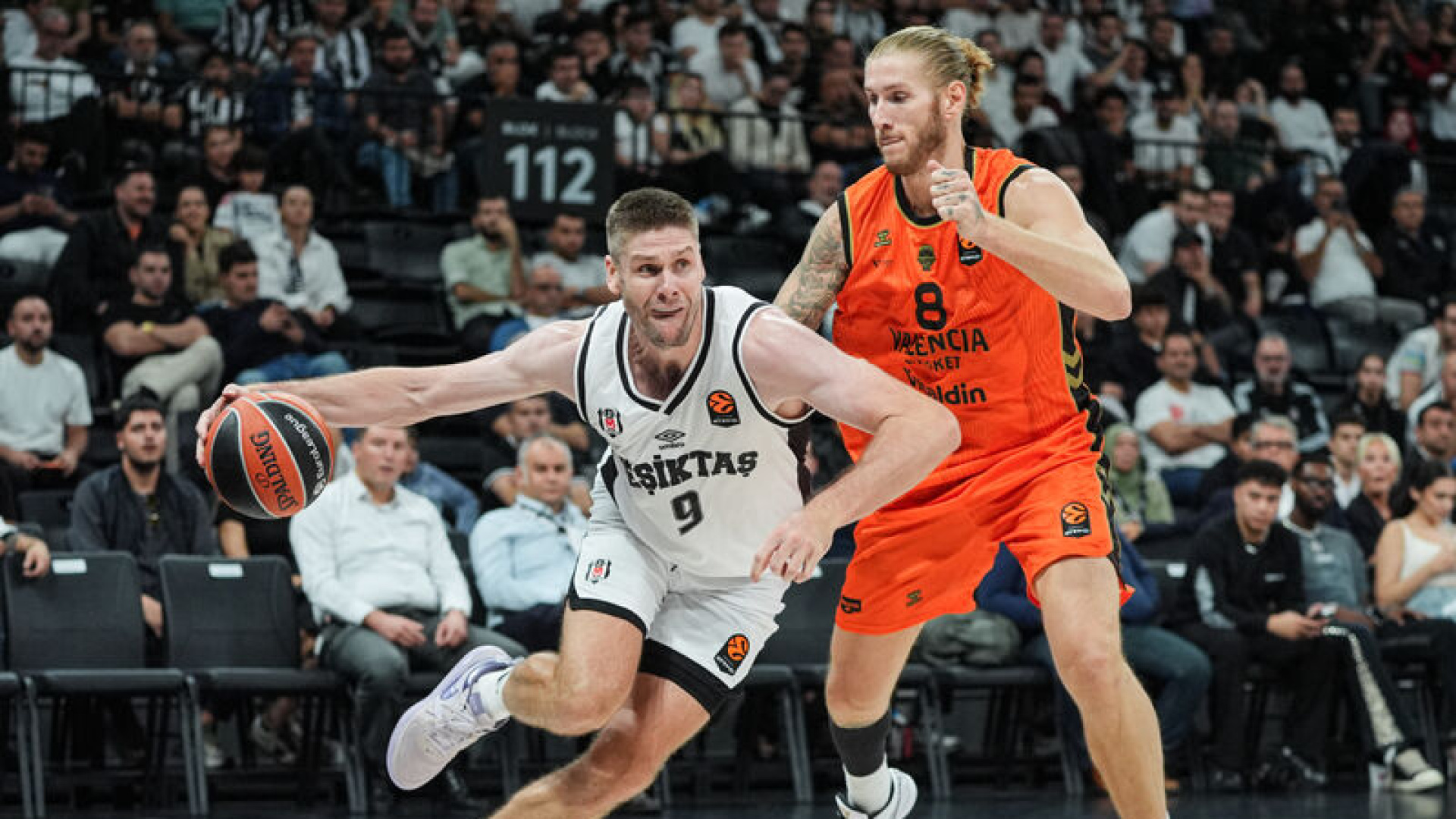 Beşiktaş, EuroLeague'in ilk haftasında Valencia'ya 96-94 kaybetti