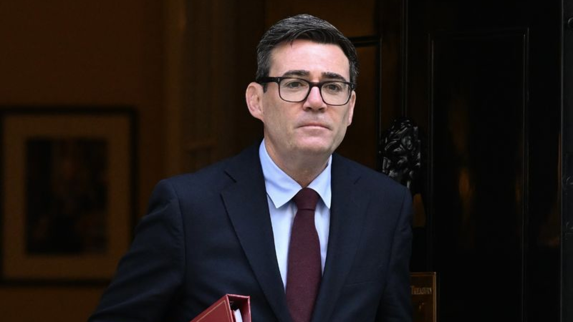 Burnham'ın Net Tavırları: Seçim İddiaları Ortadan Kaldırılıyor, Referandum Kapısı Kapanıyor
