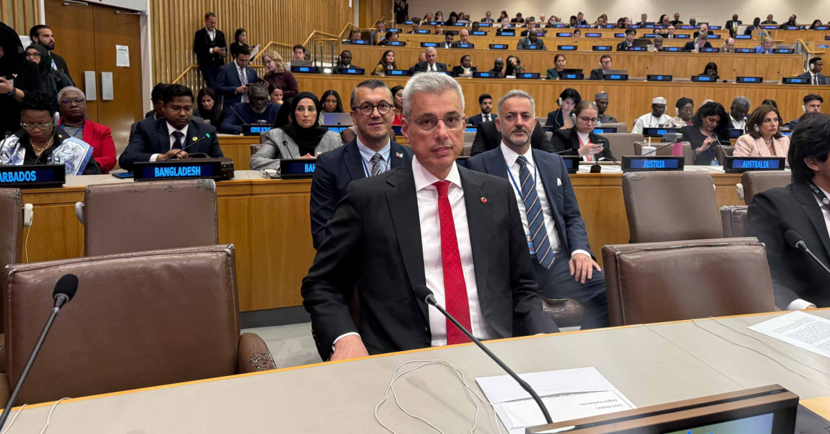 Bakan Memişoğlu: Gazze'de insanların aşıya, temel bir ilaca dahi ulaşamadığı vahim tablolarla karşı karşıyayız