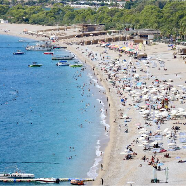 Fethiye sahilleri doldu