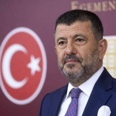 Veli Ağababa hastaneye kaldırıldı