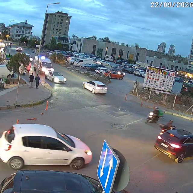 Ambulansa yol vermeyen sürücüye ceza