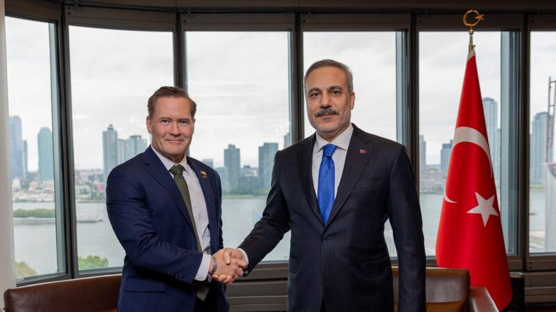 Bakan Fidan, New York'ta ABD'nin BM Temsilcisi Waltz ile Görüştü