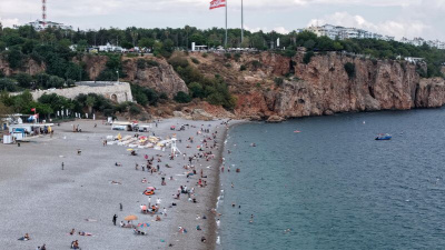 Antalya'da deniz, havadan sıcak!