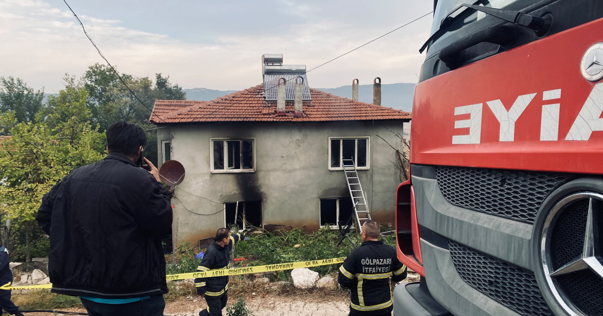 Baba ve kızı yaşamını yitirdi! Ev yangınında kahreden detay!