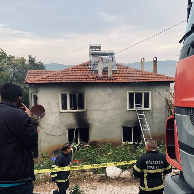 Baba ve kızı yaşamını yitirdi! Ev yangınında kahreden detay!