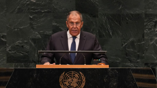 Lavrov'dan S-400 açıklaması