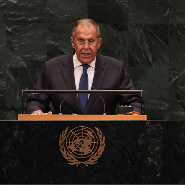 Lavrov'dan S-400 açıklaması