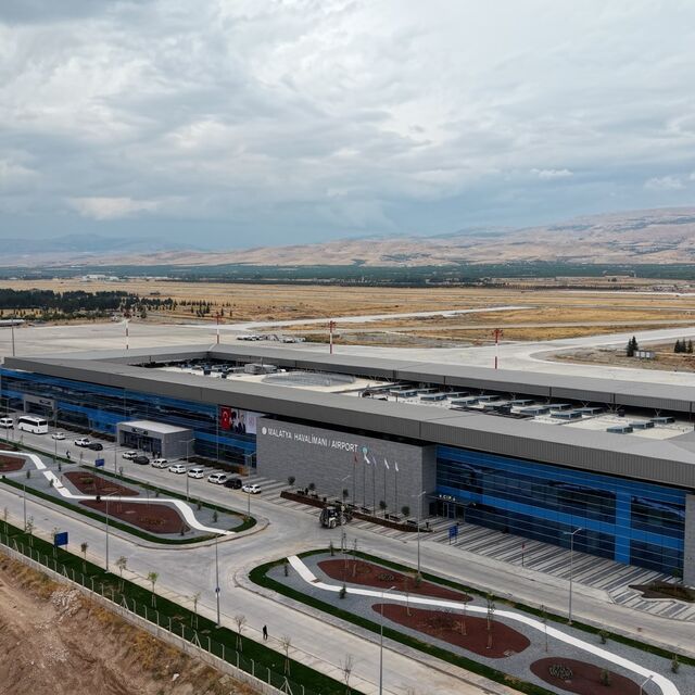Malatya Havalimanı'nda yeni terminal açıldı