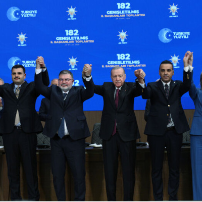9 belediye başkanı AK Parti'ye katıldı