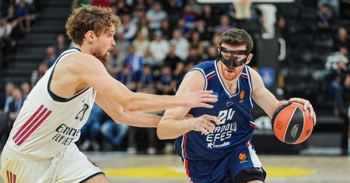 Anadolu Efes Real Madrid'i devirdi!